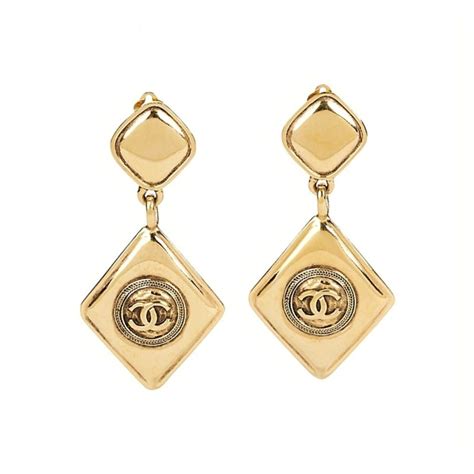 orecchini chanel con logo dove troavrli|Chanel orecchini online.